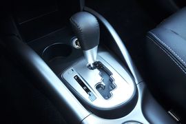 2012款三菱欧蓝德劲界3.0L豪华导航版