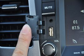 2012款三菱欧蓝德劲界3.0L豪华导航版