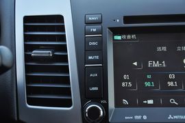 2012款三菱欧蓝德劲界3.0L豪华导航版