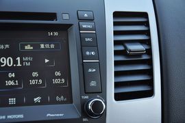 2012款三菱欧蓝德劲界3.0L豪华导航版