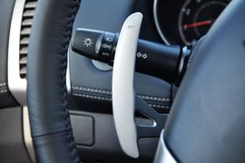 2012款三菱欧蓝德劲界3.0L豪华导航版