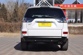 2012款三菱欧蓝德劲界3.0L豪华导航版