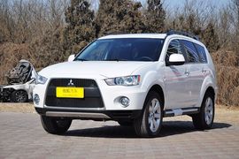 2012款三菱欧蓝德劲界3.0L豪华导航版