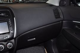 2012款三菱劲炫2.0L两驱导航炫逸版