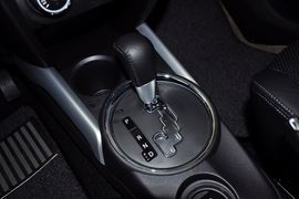 2012款三菱劲炫2.0L两驱导航炫逸版