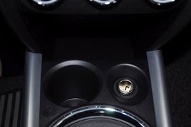 2012款三菱劲炫2.0L两驱导航炫逸版