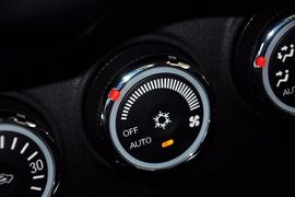 2012款三菱劲炫2.0L两驱导航炫逸版