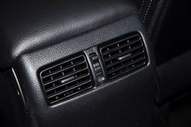 2012款东风日产奇骏2.5L