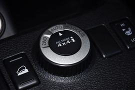 2012款东风日产奇骏2.5L