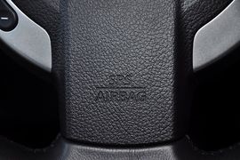 2012款东风日产奇骏2.5L