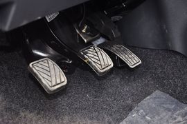 2012款长安铃木SX4锐骑1.8L手动运动型