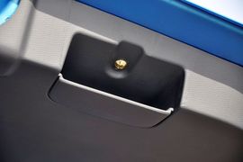 2011款长安铃木雨燕1.5L手动标准型