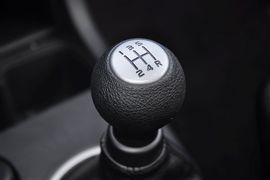 2011款长安铃木雨燕1.5L手动标准型