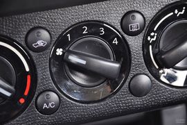 2011款长安铃木雨燕1.5L手动标准型