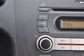 2011款长安铃木雨燕1.5L手动标准型