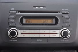 2011款长安铃木雨燕1.5L手动标准型