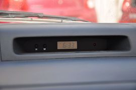 2011款长安铃木雨燕1.5L手动标准型