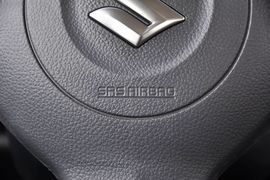 2011款长安铃木雨燕1.5L手动标准型