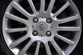 2011款长安铃木雨燕1.5L手动标准型