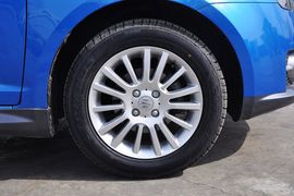 2011款长安铃木雨燕1.5L手动标准型