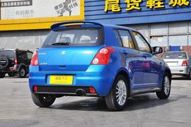 2011款长安铃木雨燕1.5L手动标准型
