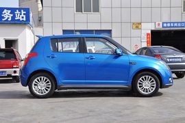 2011款长安铃木雨燕1.5L手动标准型