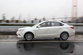 2012款长安逸动1.6L手动尊贵型舟山试驾