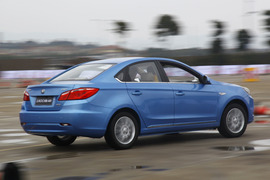 2012款长安逸动1.6L手动尊贵型舟山试驾