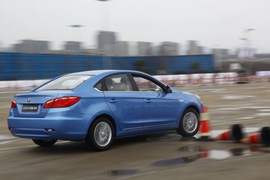 2012款长安逸动1.6L手动尊贵型舟山试驾