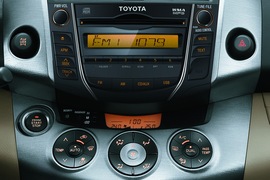 2012款一汽丰田RAV4炫装版
