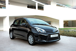 2013款丰田雅力士Hybrid