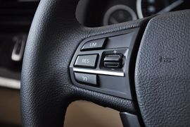 2012款华晨宝马523Li豪华型