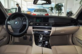 2012款华晨宝马523Li豪华型