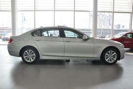 2012款华晨宝马523Li豪华型