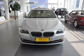 2012款华晨宝马523Li豪华型