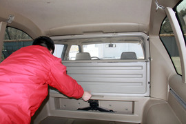 2010款郑州日产锐骐多功能商用车试驾