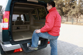 2010款郑州日产锐骐多功能商用车试驾