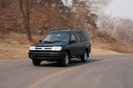 2010款郑州日产锐骐多功能商用车试驾