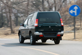 2010款郑州日产锐骐多功能商用车试驾