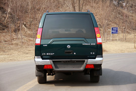 2010款郑州日产锐骐多功能商用车试驾