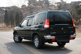 2010款郑州日产锐骐多功能商用车试驾