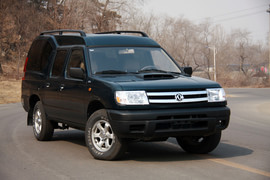 2010款郑州日产锐骐多功能商用车试驾