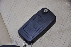 2011款长城哈弗H6绿静2.0T柴油精英型到店实拍