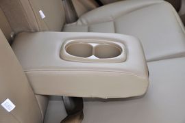 2011款长城哈弗H6绿静2.0T柴油精英型到店实拍