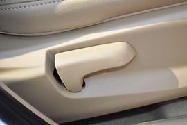 2011款长城哈弗H6绿静2.0T柴油精英型到店实拍