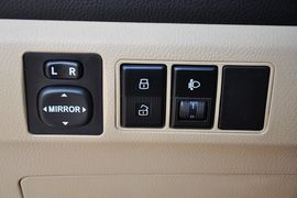 2011款长城哈弗H6绿静2.0T柴油精英型到店实拍