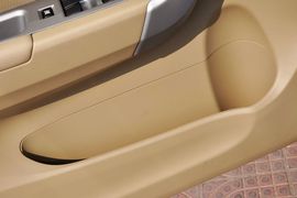 2011款长城哈弗H6绿静2.0T柴油精英型到店实拍
