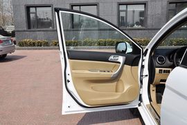 2011款长城哈弗H6绿静2.0T柴油精英型到店实拍