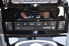 2011款长城哈弗H6绿静2.0T柴油精英型到店实拍