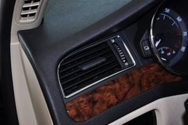 2012款斯柯达昊锐1.8TSI手动优雅版到店实拍